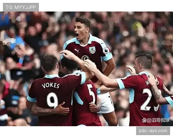 森林队刷新英超积分纪录,表现引发球迷热烈讨论与关注 森林队刷新英超积分纪录,表现引发球迷热烈讨论与关注