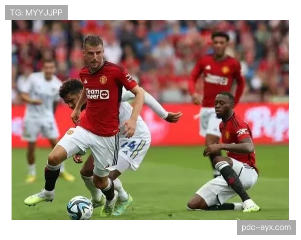 滕哈赫战术成功案例：本赛季攻防体系构建与球队表现稳健提升